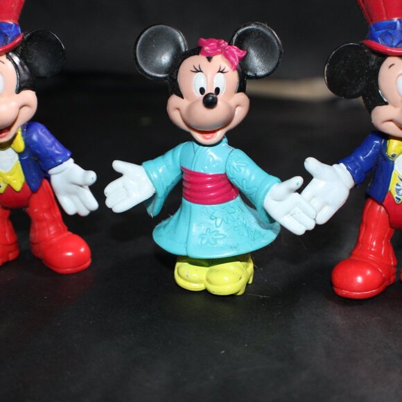 Vintage Disney EPCOT Center Mickey & Minnie PVC Figures Lot 1980s Park Souvenir - Picture 4 of 16